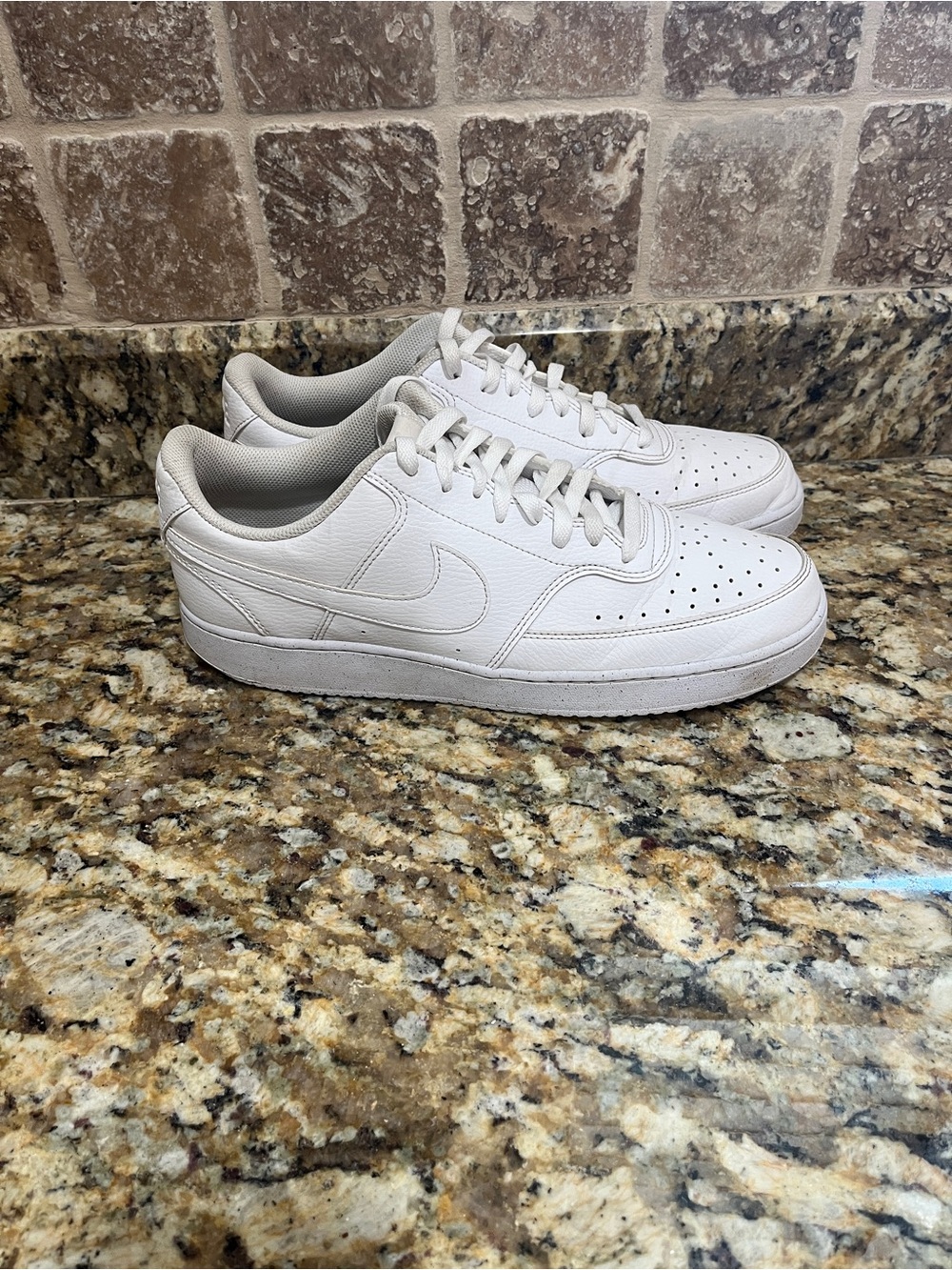 Nike Men's White Low dunk sneakers